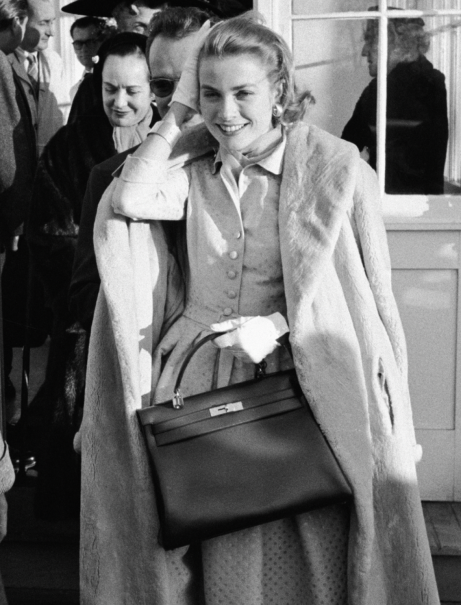 Grace Kelly portant son sac kelly
